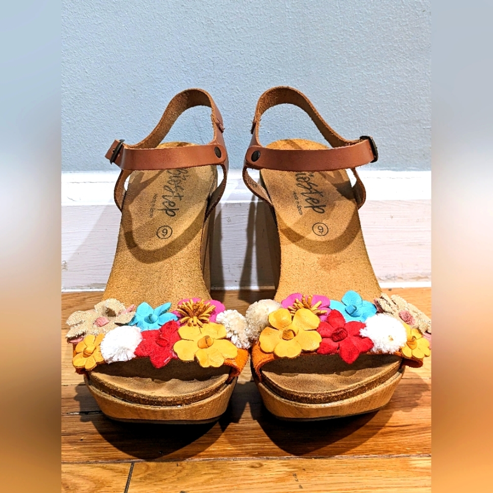 Beautiful Biostep Women's Floral Wedge Sandals - 9